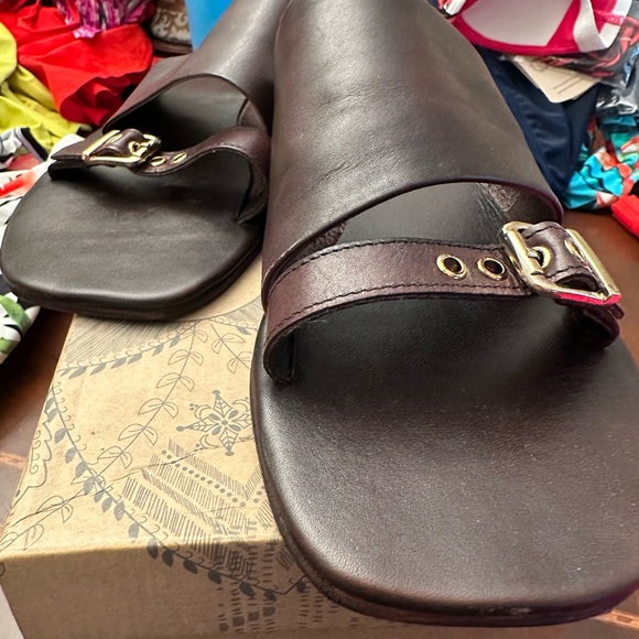 ❤️ FREE PEOPLE MILA MINIMAL Brown Leather Buckle flat sandals - Picture 2 of 10